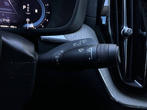 2022 Volvo XC60 B5 Inscription