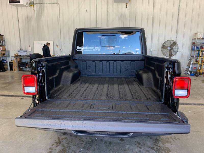 2026 Jeep Gladiator Sport S