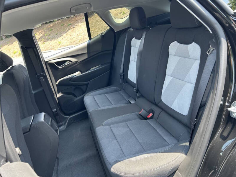 2025 Chevrolet Trax LS