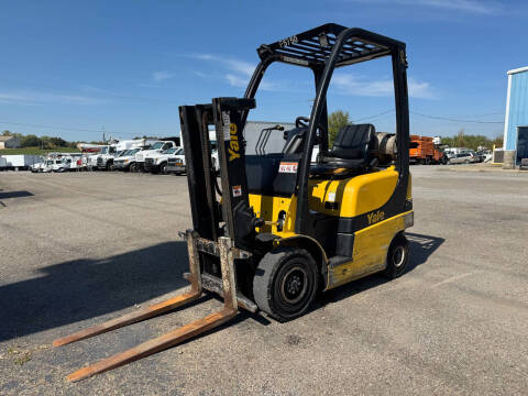 2017 Yale GLP030V