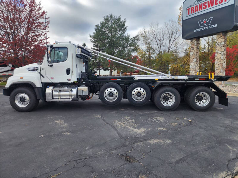 2026 Freightliner 114 SD