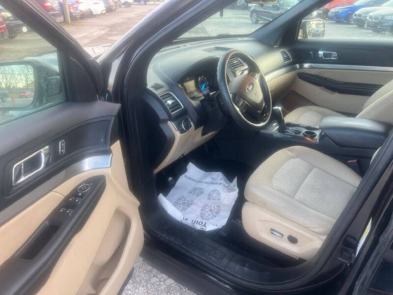 2017 Ford Explorer