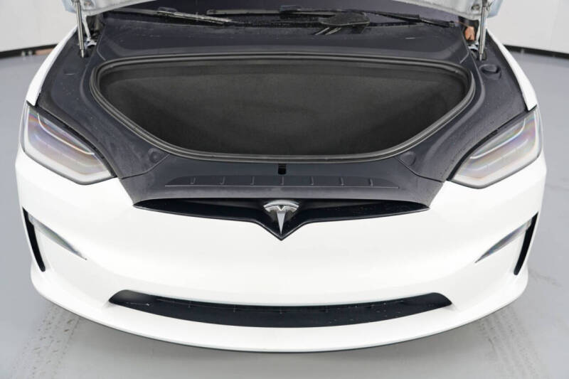 2023 Tesla Model X Standard Range