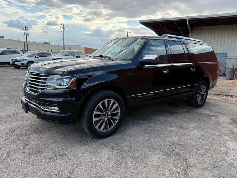 2016 Lincoln Navigator Select photo 29