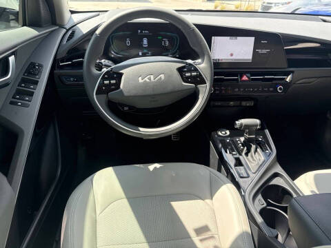2023 Kia Niro EX Touring