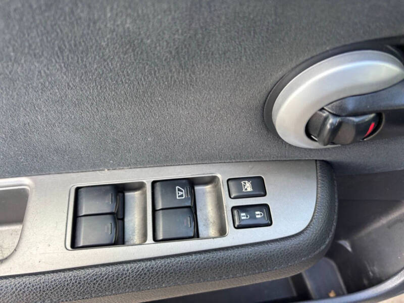 2011 Nissan Versa 1.8 S