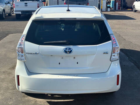 2012 Toyota Prius v Two