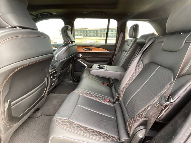 2022 Jeep Grand Cherokee Summit Reserve