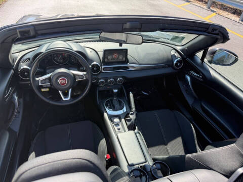 2017 FIAT 124 Spider Classica