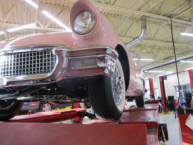 1957 Ford Thunderbird