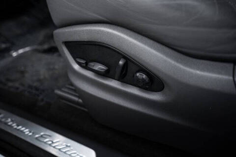 2023 Porsche Cayenne Platinum Edition