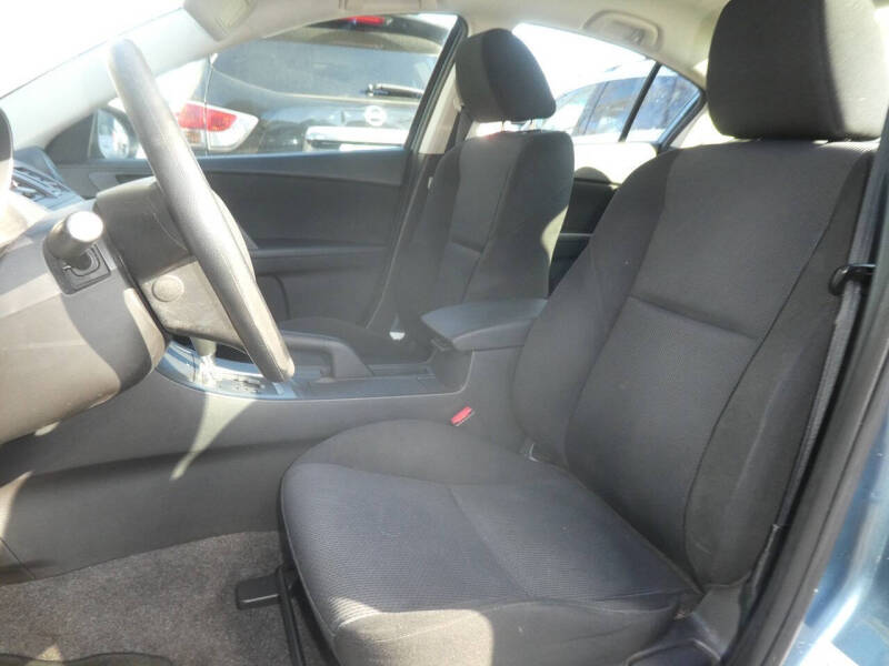 2010 Mazda MAZDA3 i Sport