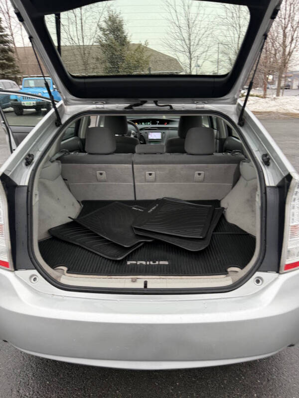 2010 Toyota Prius III