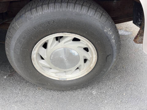 2000 Ford E-Series E-150