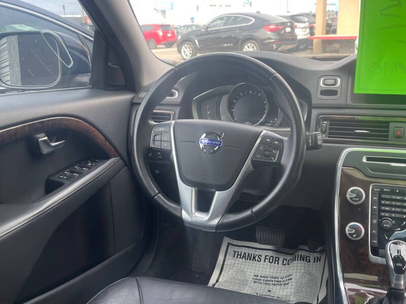 2016 Volvo XC70 T5 Drive-E Premier