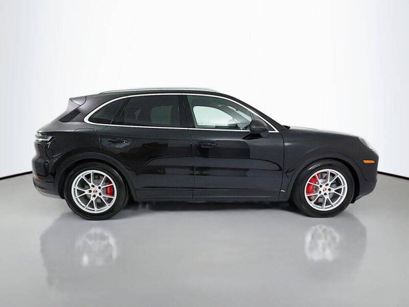 2025 Porsche Cayenne S