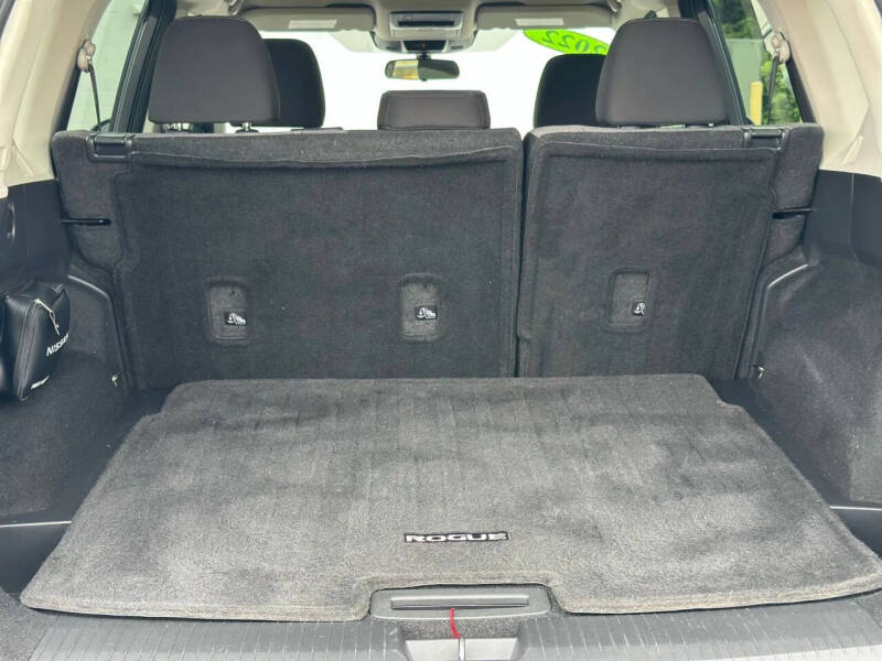 2022 Nissan Rogue SV