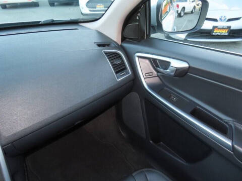 2016 Volvo XC60 T5 Drive-E Premier