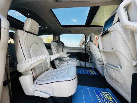 2017 Chrysler Pacifica Limited