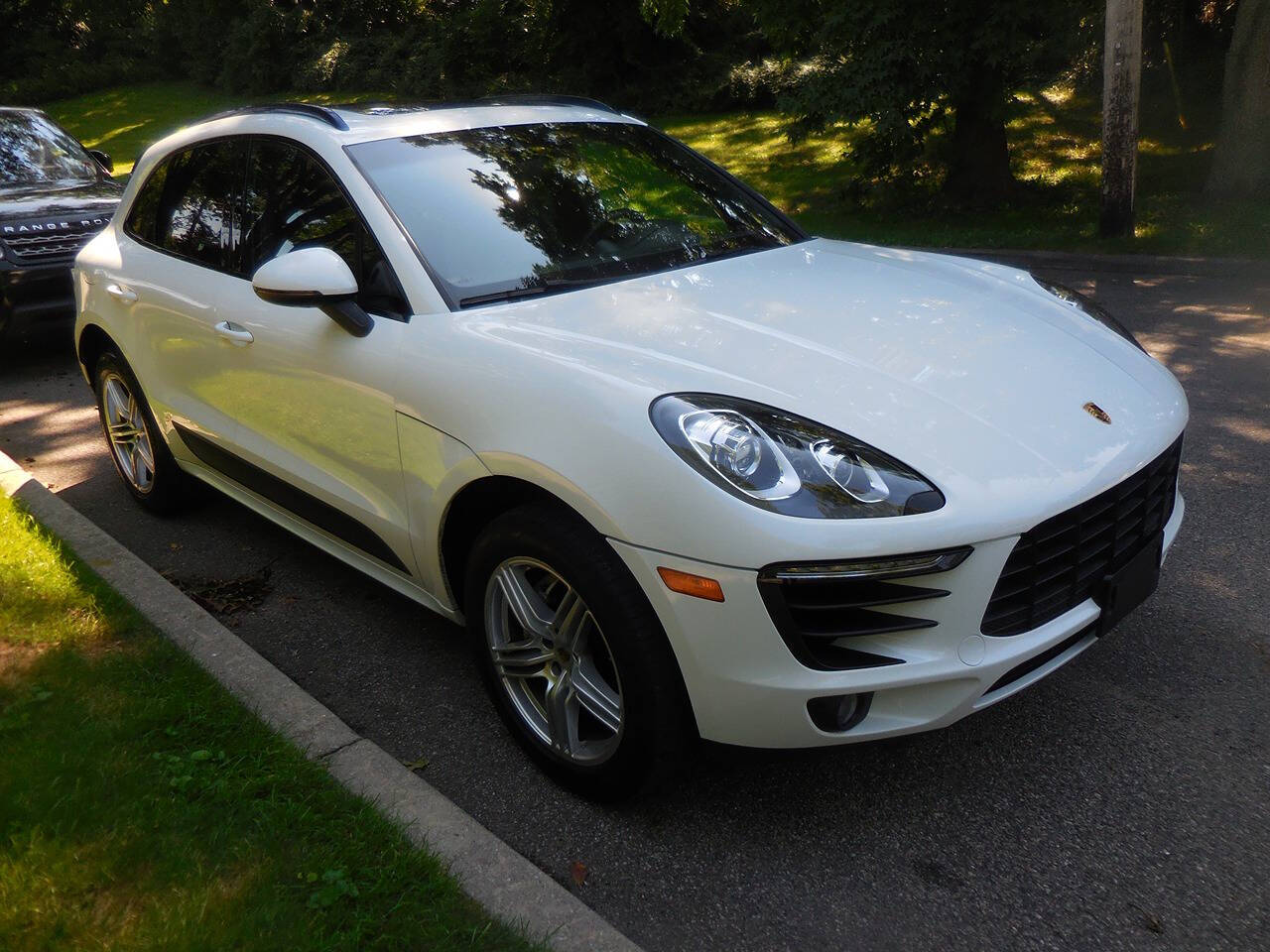 2016 Porsche Macan for sale at PRESTIGE MOTORS LEASING CORP in Roslyn Heights, NY