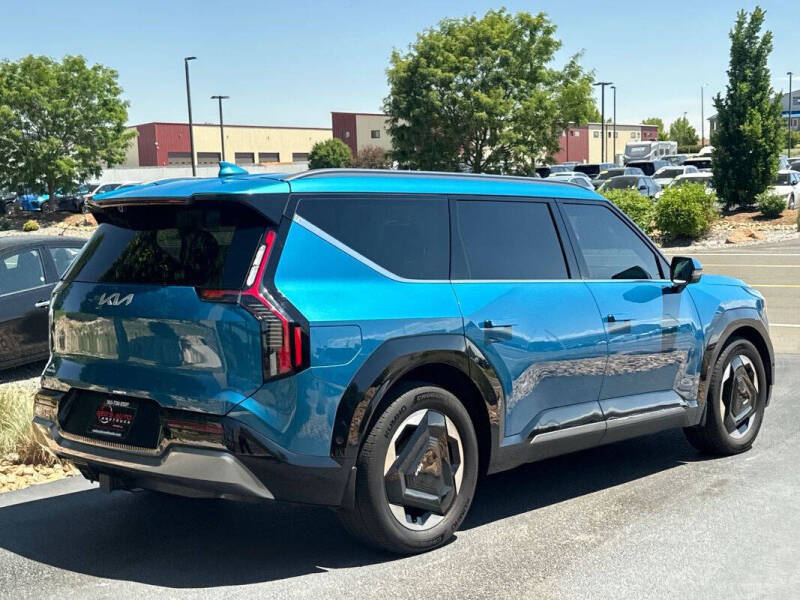 2024 Kia EV9 Land