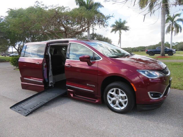 2020 Chrysler Pacifica Touring L Plus