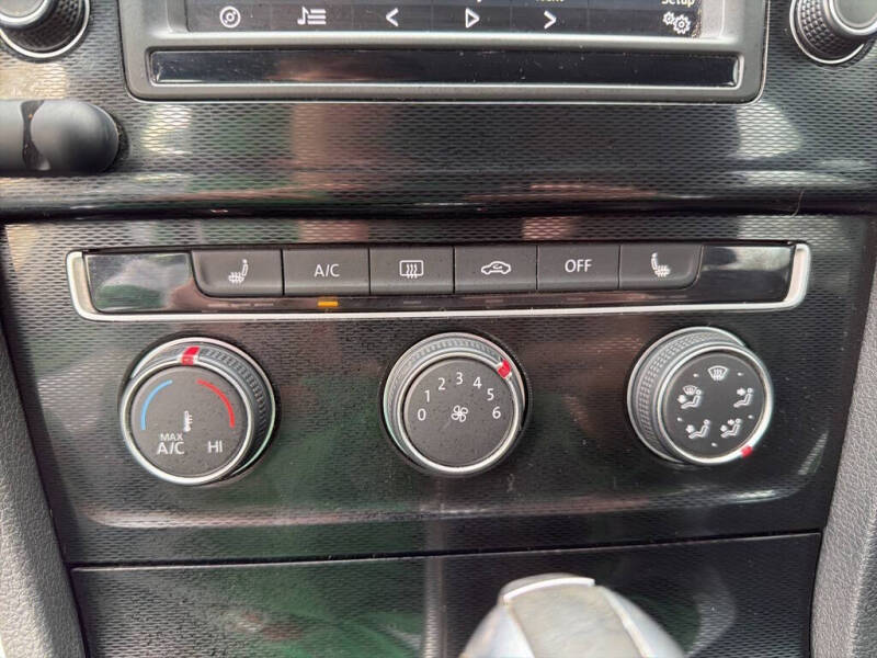 2017 Volkswagen Golf GTI SE