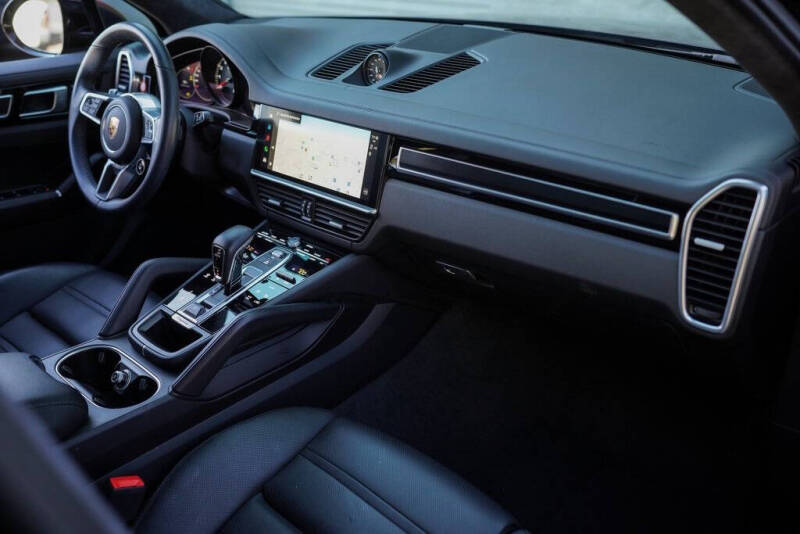 2022 Porsche Cayenne GTS