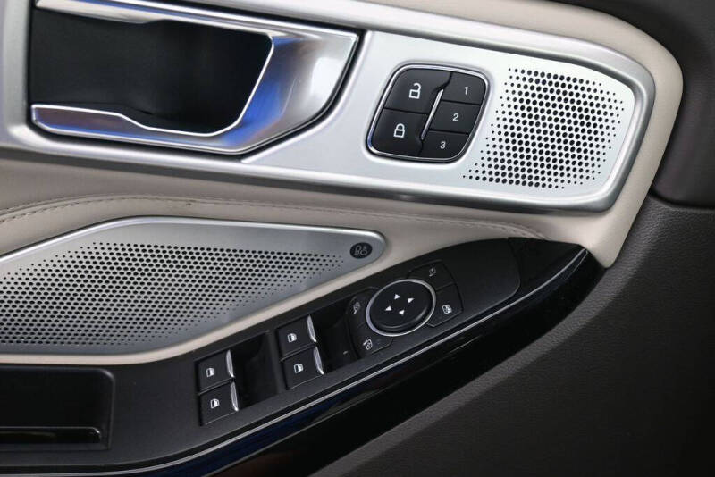 2022 Ford Explorer Platinum