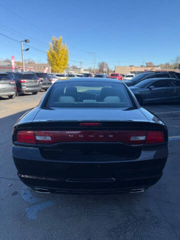 2013 Dodge Charger SE