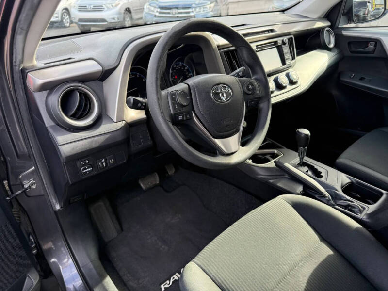 2017 Toyota RAV4 LE