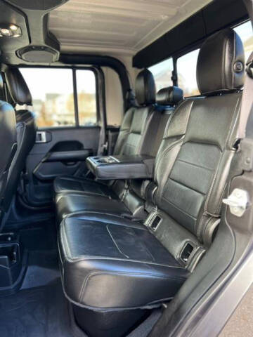 2022 Jeep Gladiator Overland