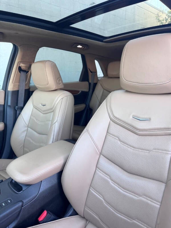 2017 Cadillac XT5 Platinum