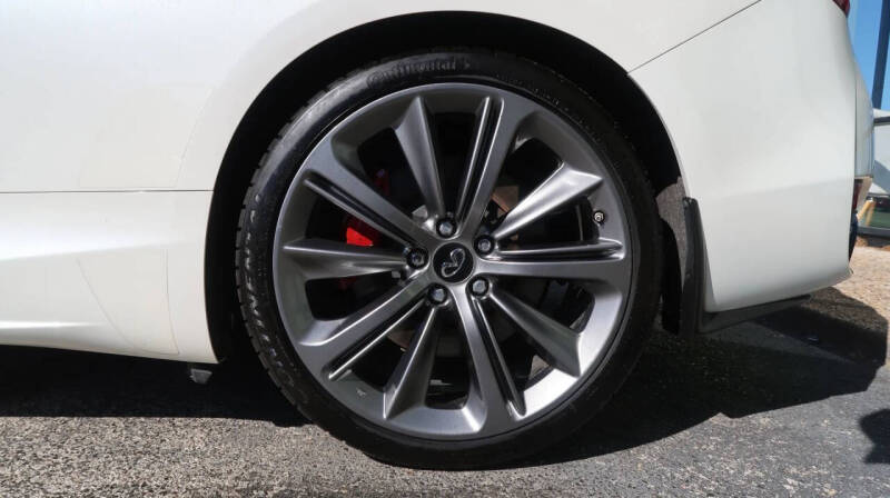 2020 Infiniti Q60 Red Sport 400