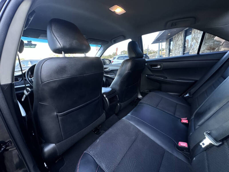 2017 Toyota Camry SE