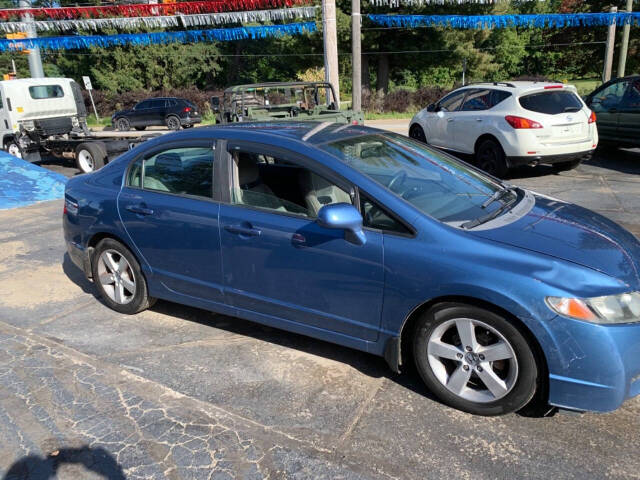 2009 Honda Civic for sale at Chuckie Bizzarro's Fleetwing Auto in Erie, PA