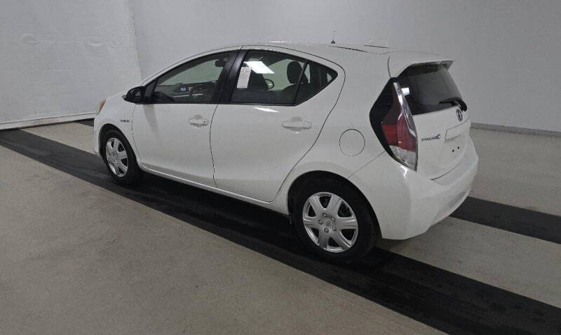2016 Toyota Prius c Two