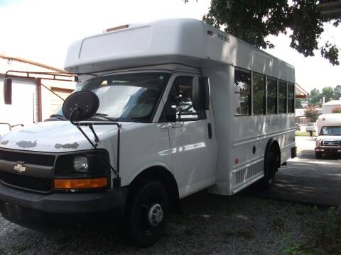 2009 MID-Bus Chevy for sale at Classic Bus Sales LLC in Lake City GA