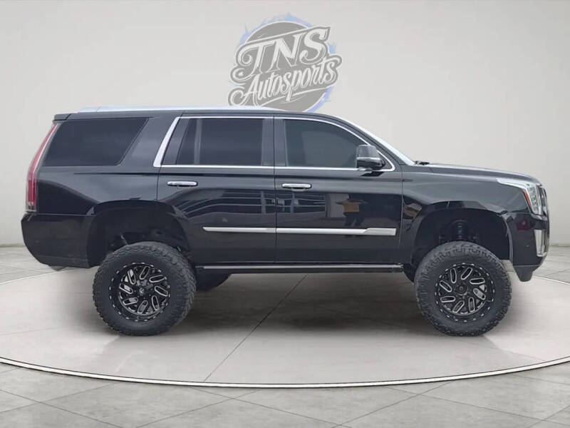 2019 Cadillac Escalade Platinum
