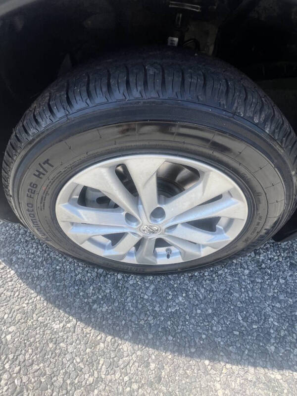 2016 Nissan Rogue SV