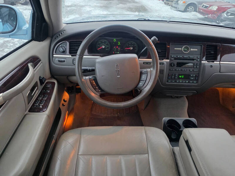 2007 Lincoln Town Car Signature