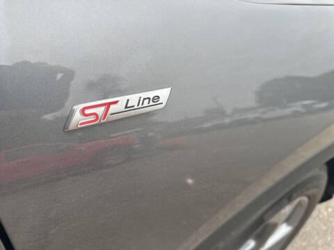 2025 Ford Escape Hybrid ST-Line Select