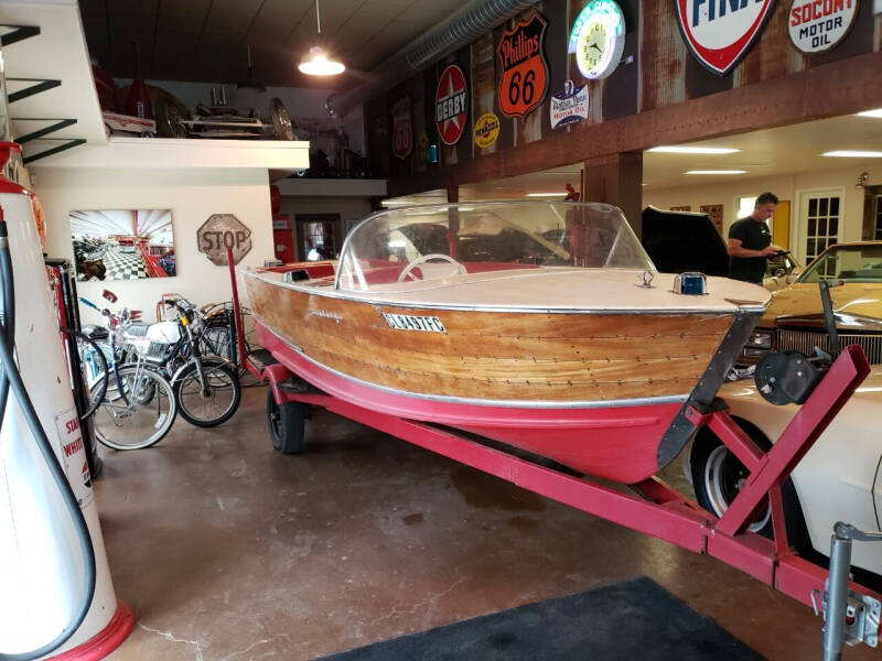 1968 Century Boats Resorter