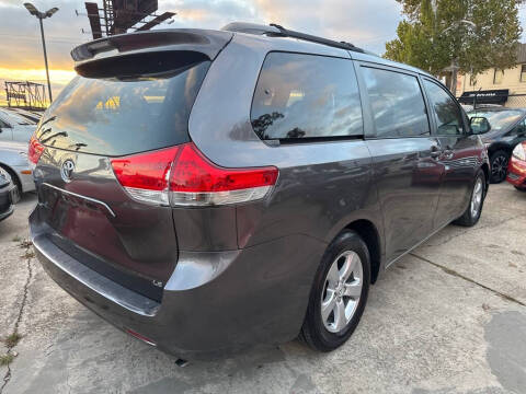 2013 Toyota Sienna