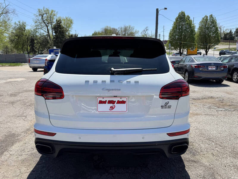 2016 Porsche Cayenne