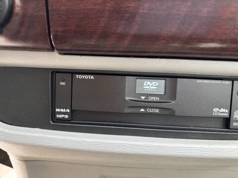 2011 Toyota Sienna XLE 8-Passenger
