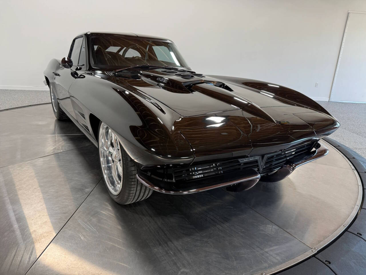 1966 Chevrolet Corvette 2