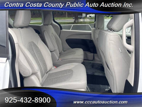 2017 Chrysler Pacifica Hybrid Touring Plus