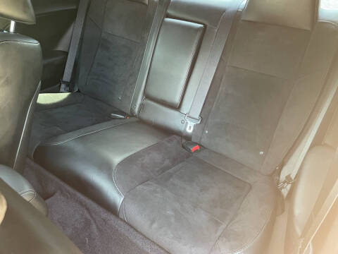 2018 Dodge Challenger SXT Plus