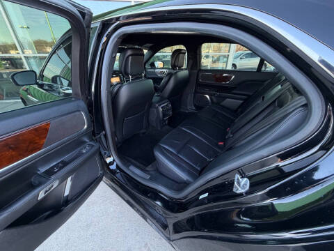 2017 Lincoln Continental Select